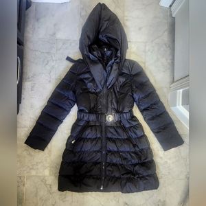 Laundry by Shelli Segal belted hooded black puffer coat size Medium